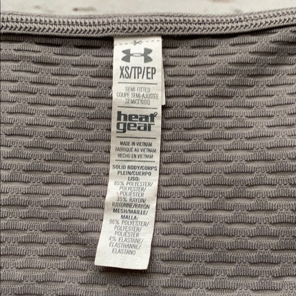 UA Heat Gear long sleeve running shirt - Picture 2 of 6